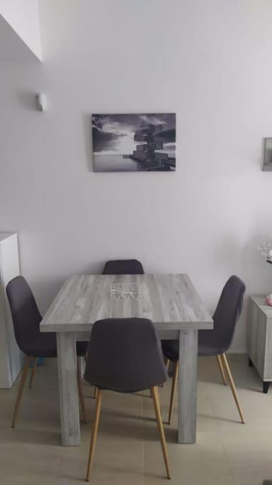 Apartamento Nuevo Con Piscina Y Amplio Balcon Sant Carlos de la Ràpita Esterno foto
